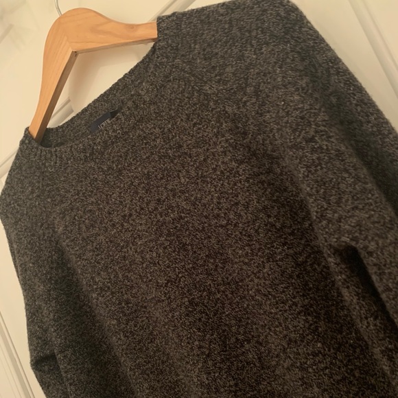 J CREW Lamb’s Wool Crewneck Sweater - Picture 4 of 4